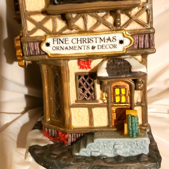 (MD) Lemax "Caddington Village" Collection - Picture 3 of 13